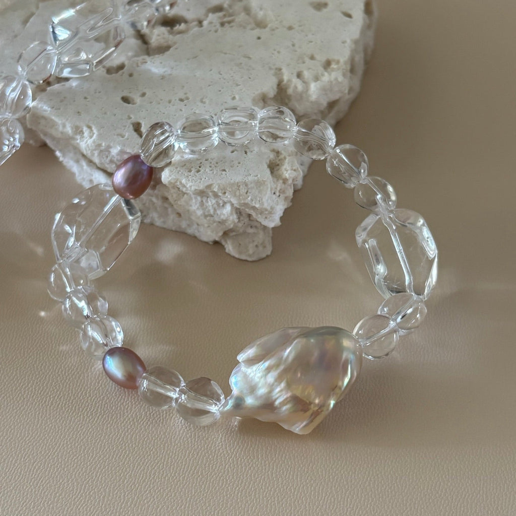 White Crystal with Fishtail Baroque Pearl Bracelet
