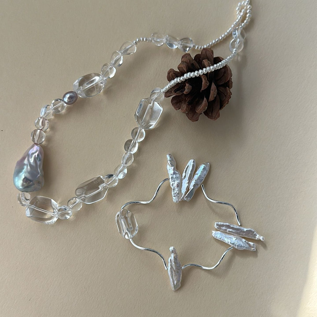 White Crystal With Stick Pearls Bracelet