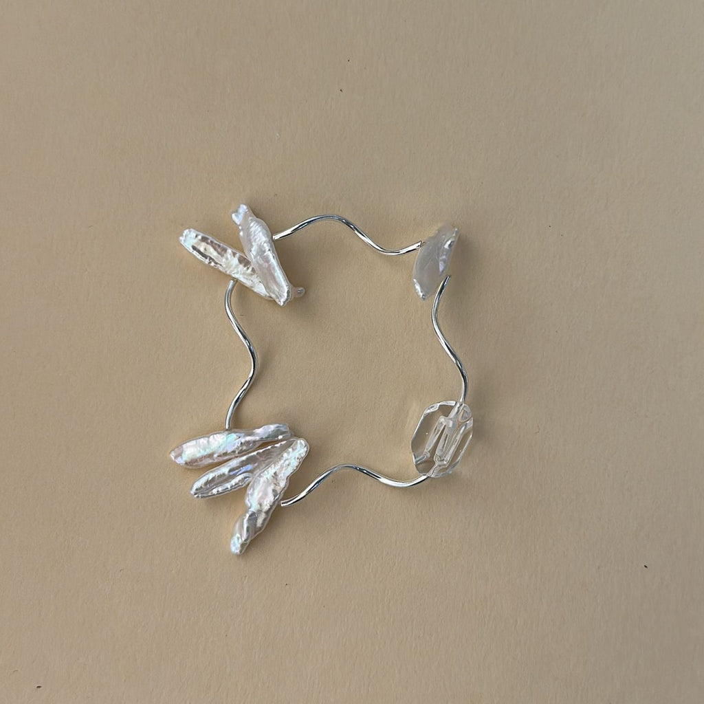 White Crystal With Stick Pearls Bracelet