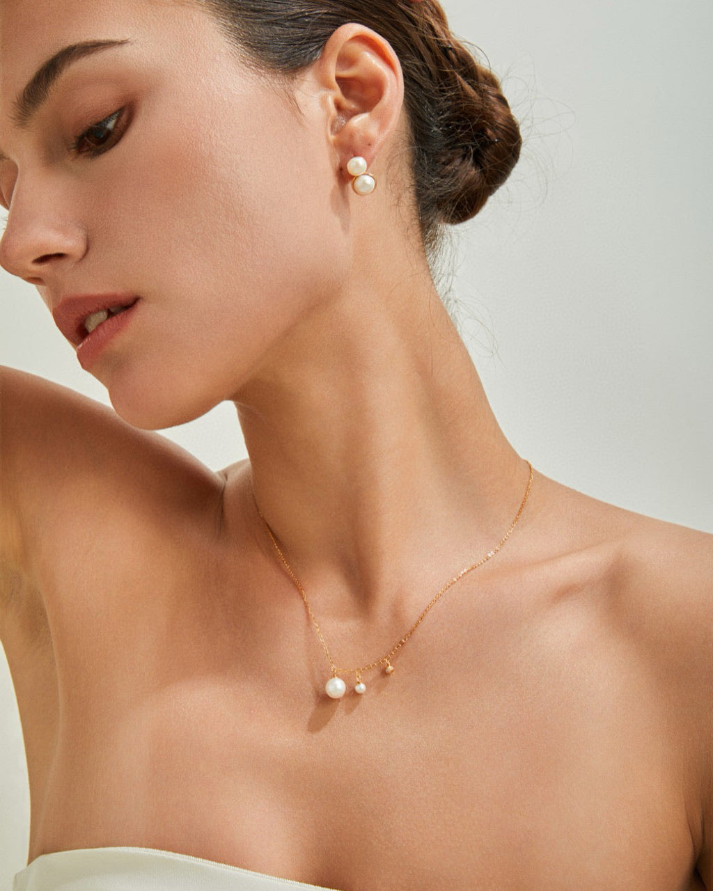 Tiny Round-Pearl With Zircon Pendant Necklace