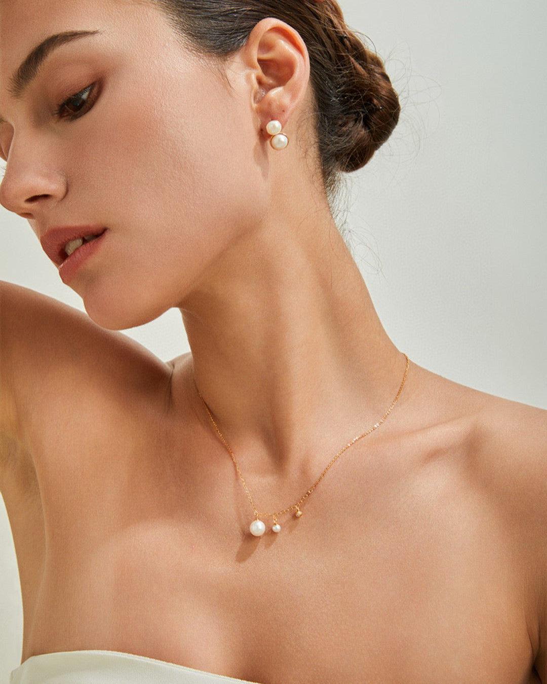 Tiny Round-Pearl With Zircon Pendant Necklace