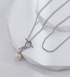 Knot Pearl Pendant Necklace