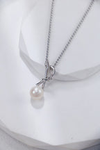 Knot Pearl Pendant Necklace