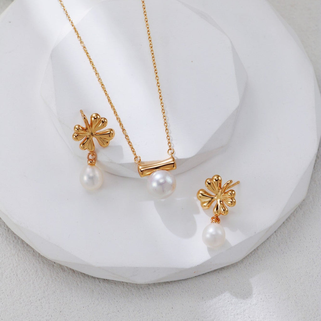 Minimal Lines Round Pearl Pendant Necklace & Earrings