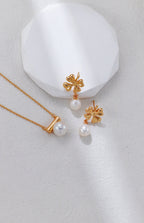 Minimal Lines Round Pearl Pendant Necklace & Earrings