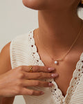 Minimal Curved Bar Drop Pearl Necklace