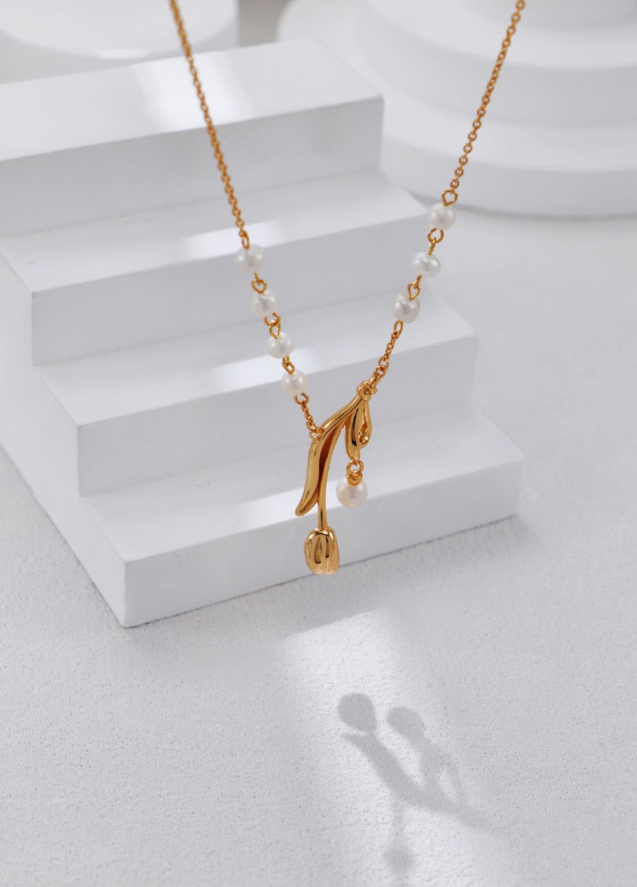 Tulip Dew With Tiny Pearl Set