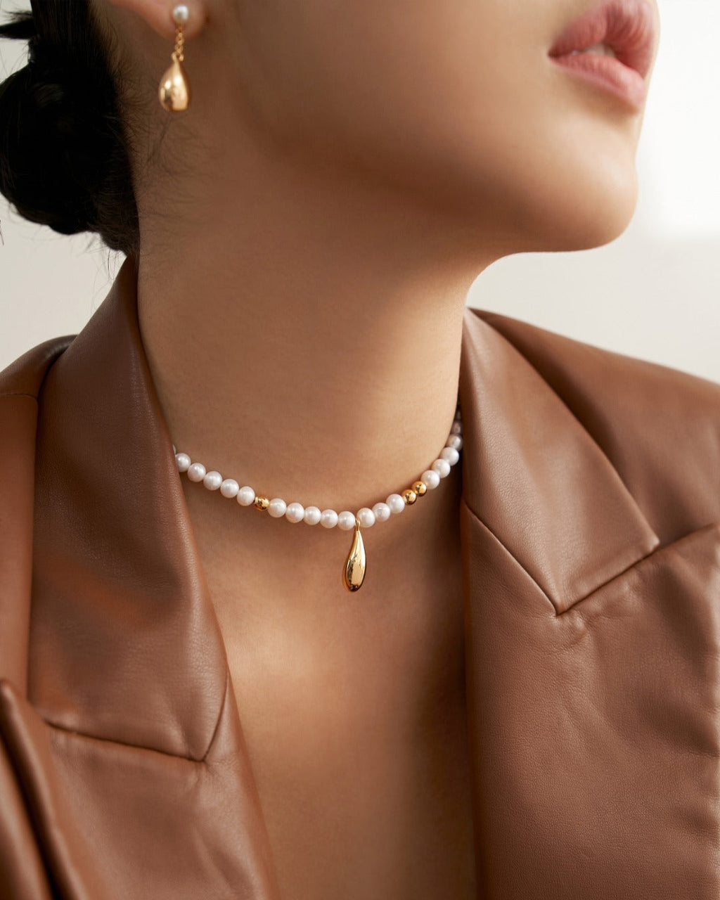 Tiny Pearl With Teardrop Gold Pendant Necklace