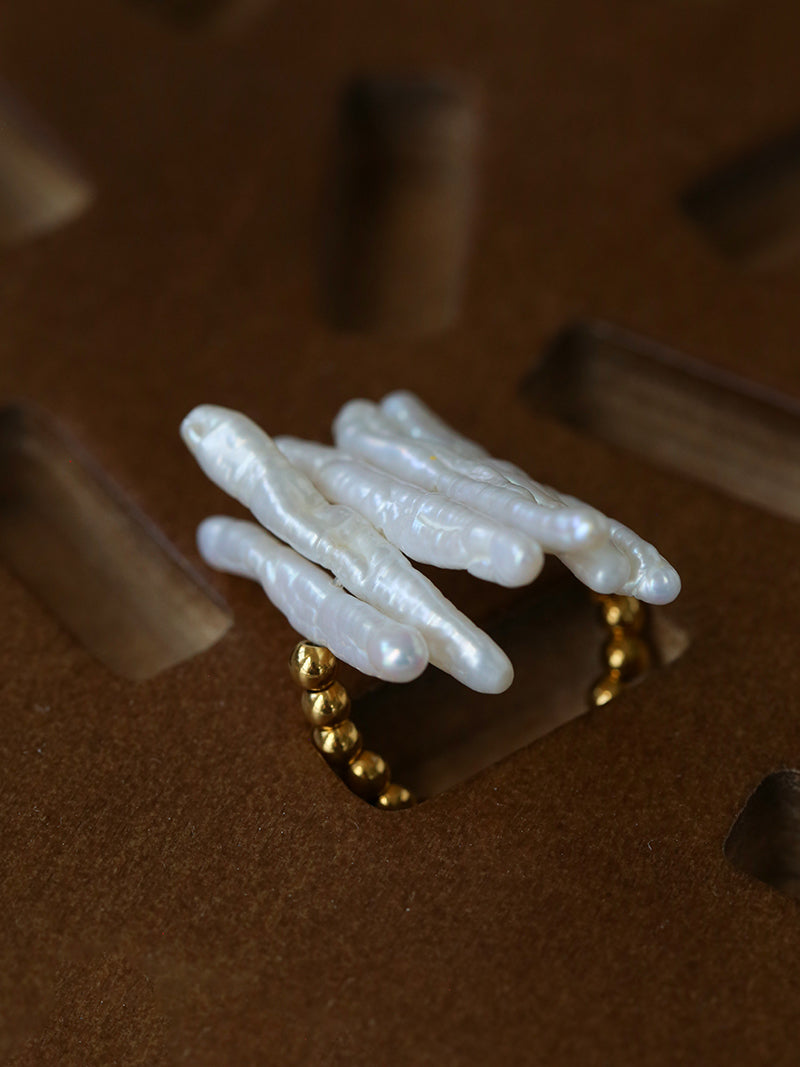 Stick Baroque Pearl Ring