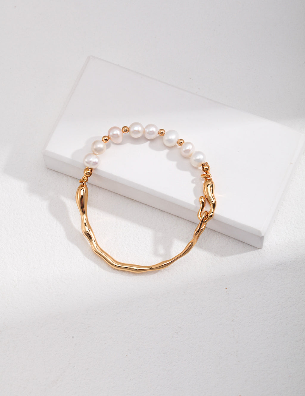 Liquid Wave Pearl Bracelet