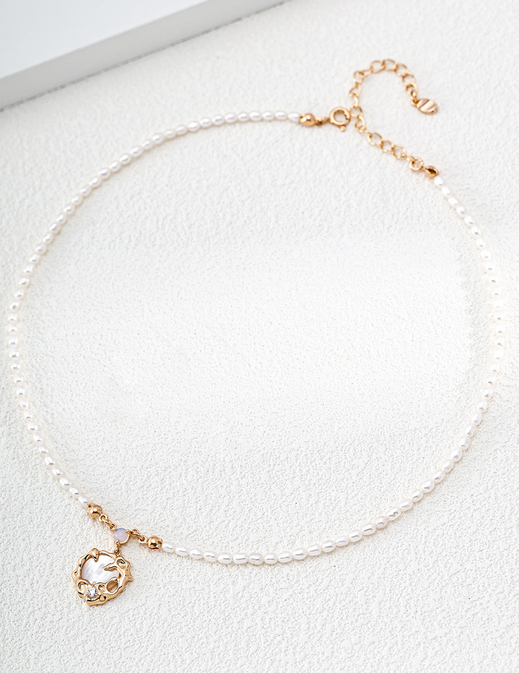 Dove Mother-of-Pearl Tiny Pearl Necklace