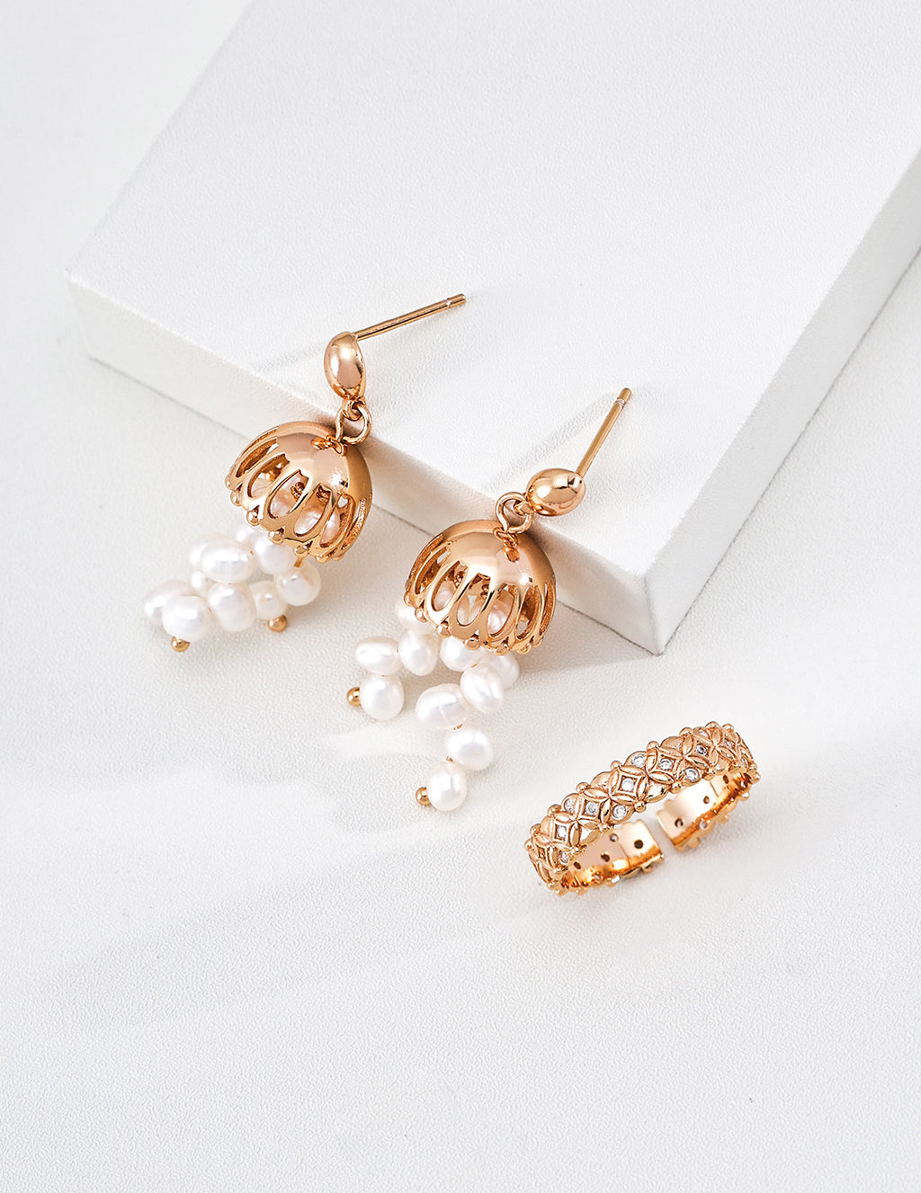 Jellyfish Pearl Dangle Earrings