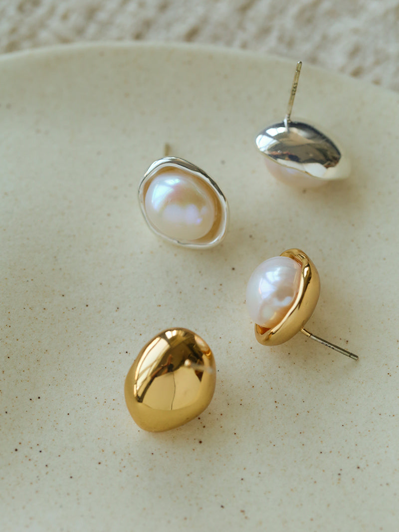 Metal Bezel Setting Baroque Pearl Necklace & Stud Earrings
