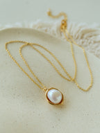 Metal Bezel Setting Baroque Pearl Necklace & Stud Earrings