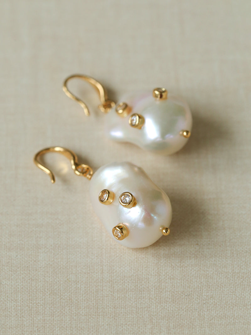 Gilded Lava Metal With Baroque Pearl Series #1