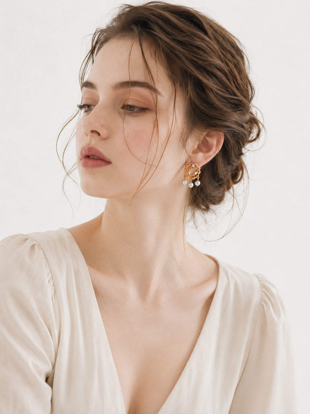 Twisted Vine Wreath Pearl Earrings