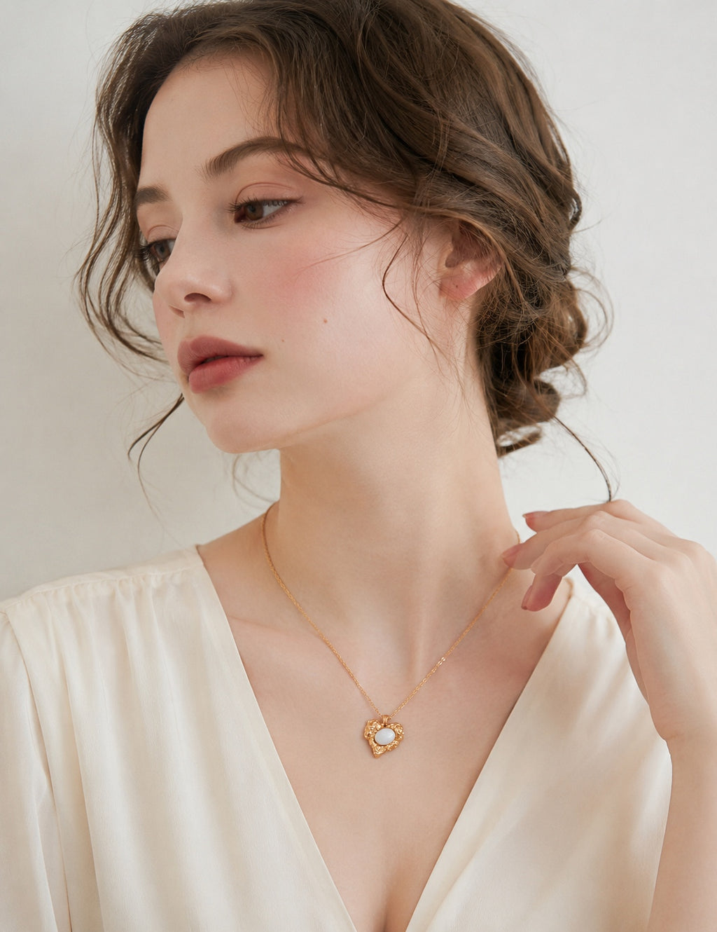 Gilded Lava Heart Shell Pendant Pearl Necklace