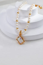 White Shell Pendant Pearl Necklace