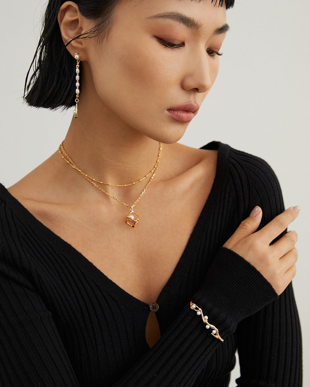 Cloud Veil Pearl Bangle